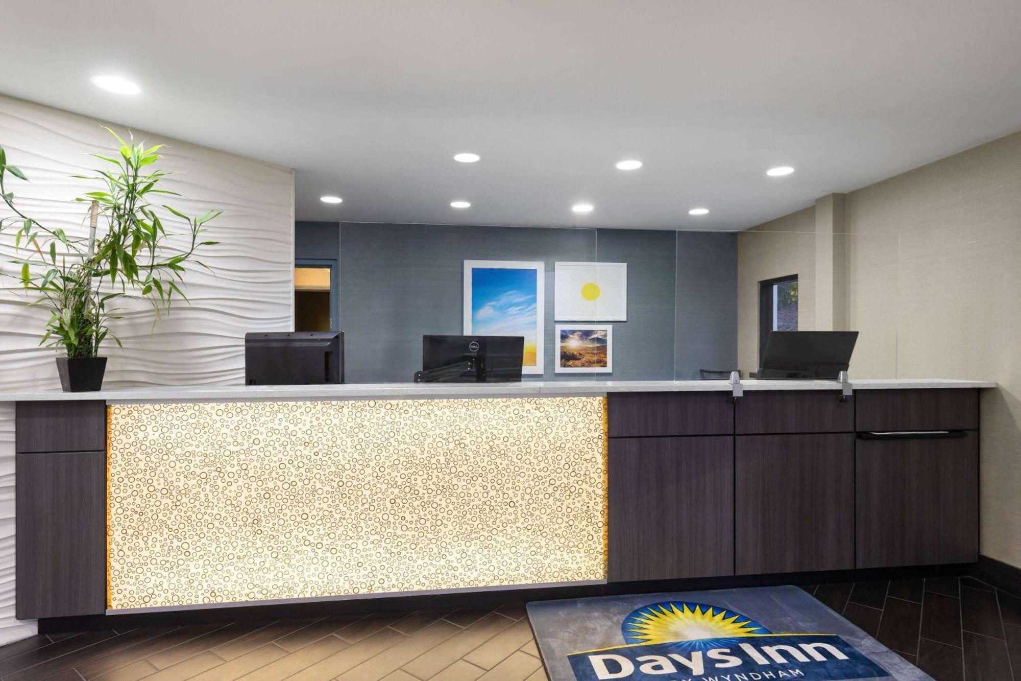 Days Inn By Wyndham Chattanooga Lookout Mountain West Exterior photo